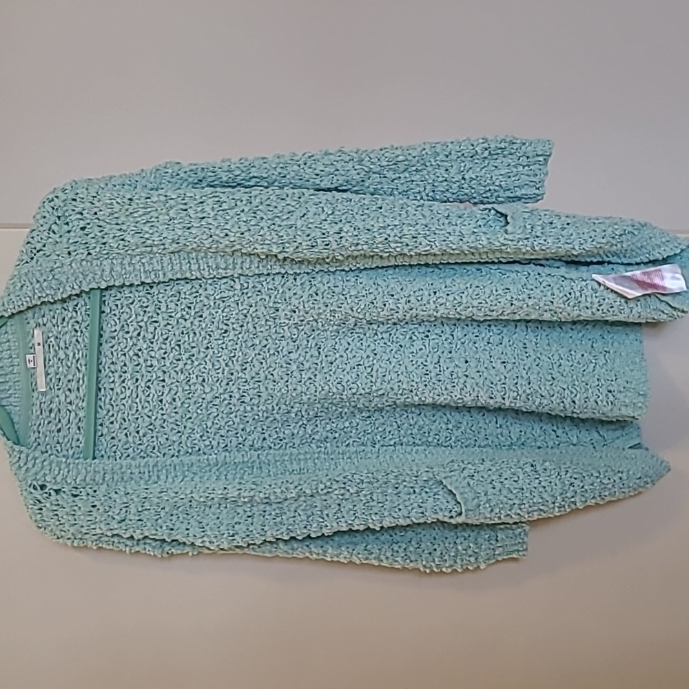 Sz med. ONLY cardigan in mint green.
